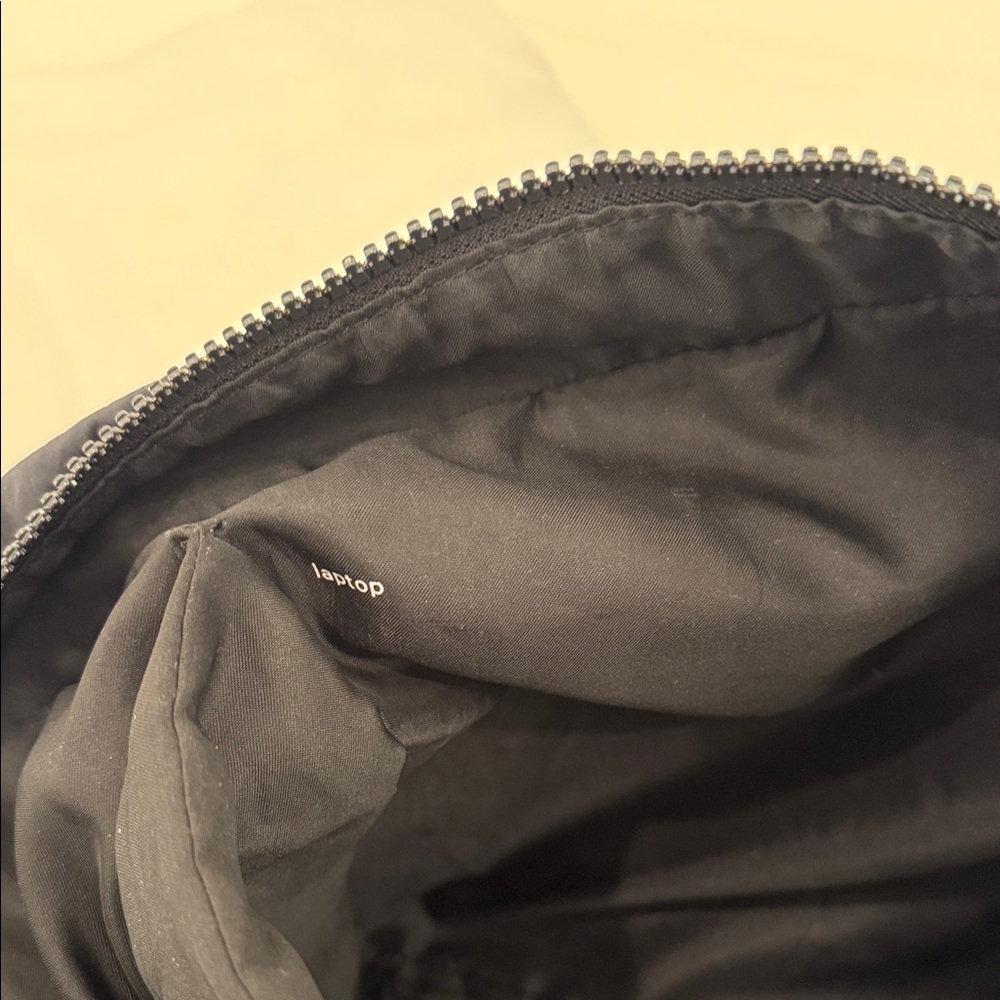 Lululemon On My Level Duffle Bag - Picture 8 of 12